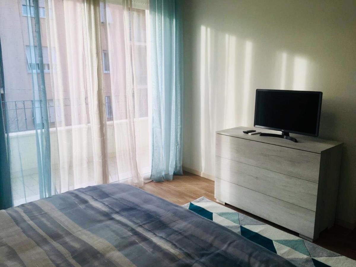 Апартаменты Residenza Elena Римини Экстерьер фото